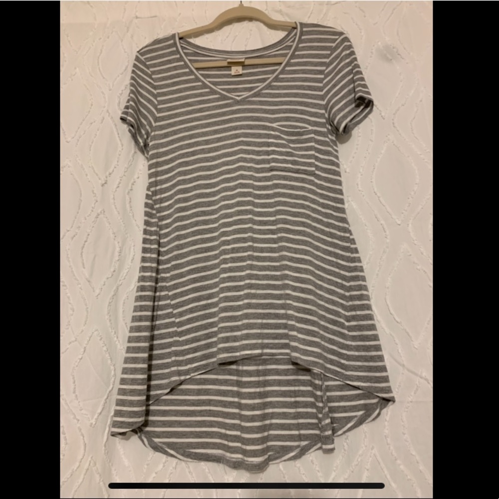 Hi-low striped shirt